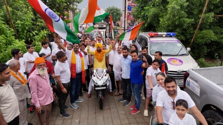 लक्ष्मी तरु फाउंडेशन तिरंगा बाइक रैली कर रक्तदान जन-जागरण अभियान करेगी आयोजन