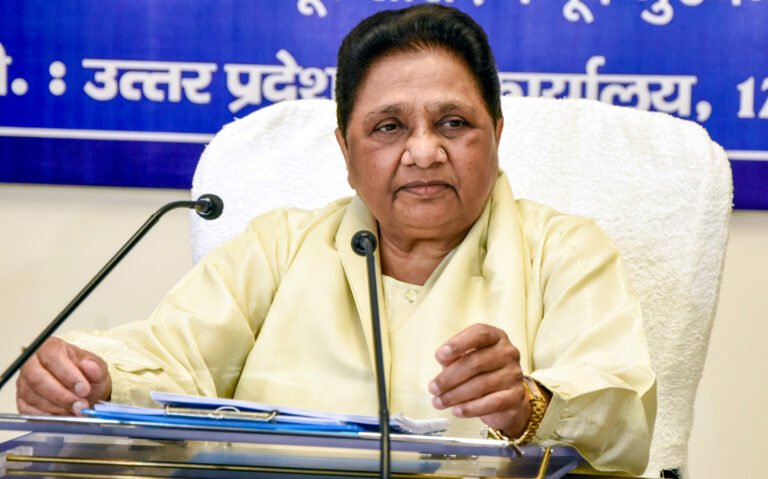 ‘यह चुनावी छलावा साबित न हो’, यूपी में एक लाख युवाओं को सरकारी नौकरी की घोषणा पर मायावती के सवाल