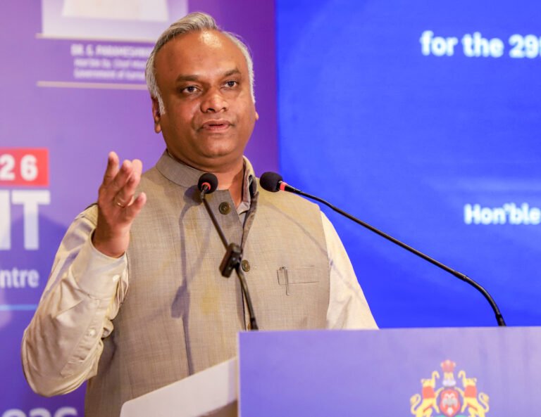 ‘हर घर तिरंगा’ कैंपेन को लेकर प्रियांक खड़गे ने साधा निशाना, लिखा-बांटते फिरते हैं ‘देशभक्त’ होने का सर्टिफिकेट