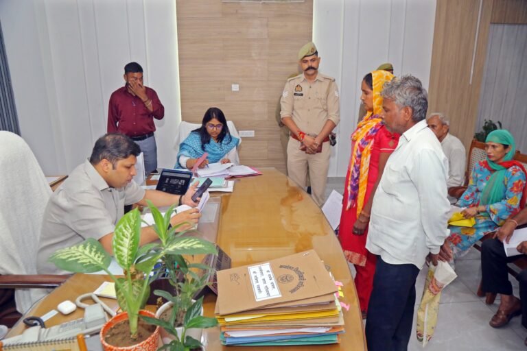 पात्र को दिलाये कब्जा, न्याय दिलाना हमारा कार्य है: जिलाधि​कारी रविन्द्र कुमार मॉंदड़