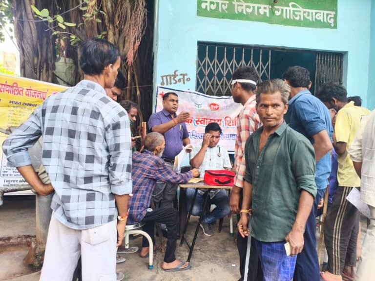 आयुष्मान आरोग्य मंदिरों को मिली स्वास्थ्य सेवाओं की मजबूती, आईएमए गाजियाबाद ने दिए ₹2 लाख के जरूरी उपकरण