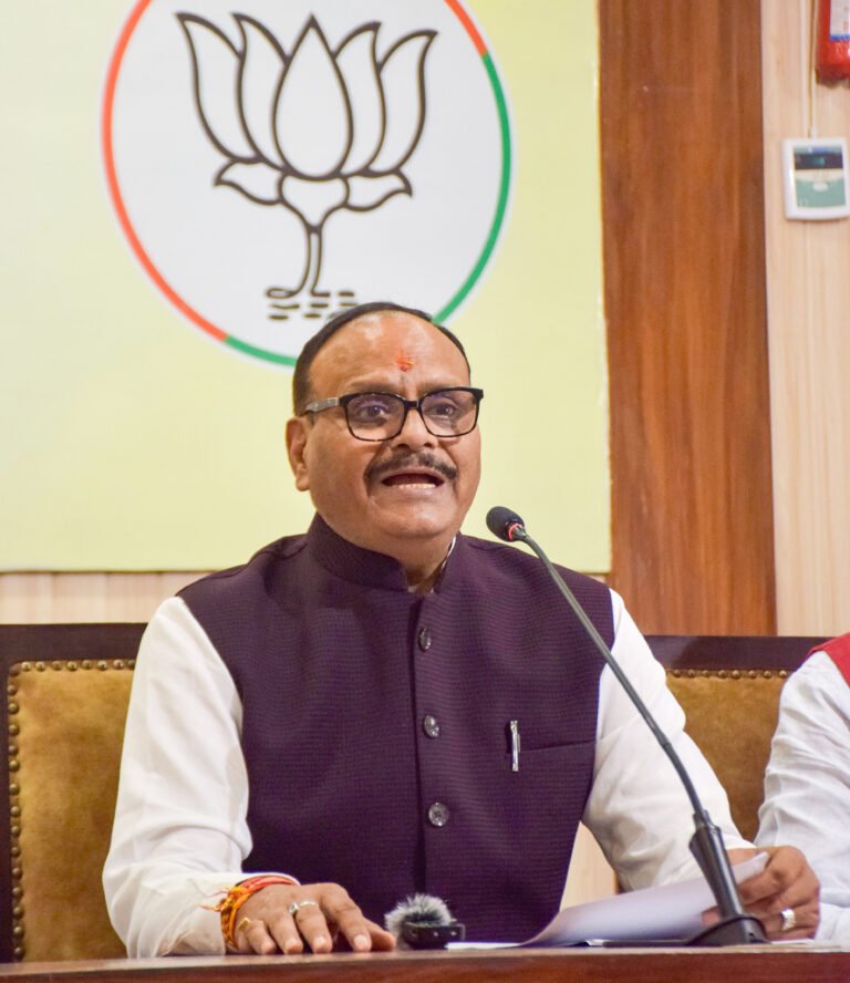 ‘जनता की भावनाओं को भड़काकर सफल नहीं हो सकते अखिलेश यादव’, आरक्षण विरोधी बताने पर भाजपा ने किया पलटवार