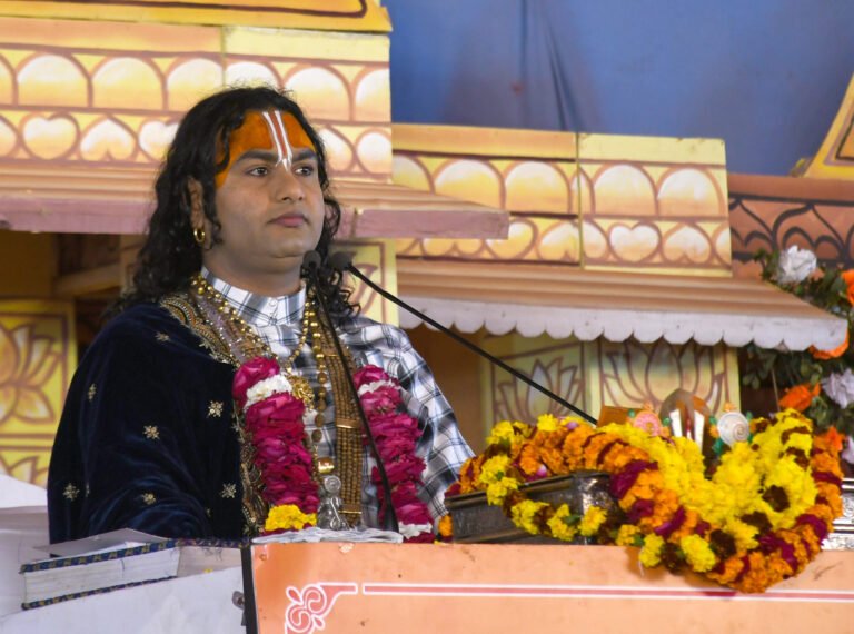 सिर्फ पूजा ही नहीं, राम मंदिर से हो समाज सेवा; सीईओ से ईमानदारी की उम्मीद : अनिरुद्धाचार्य