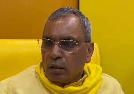 राजभर ने अखिलेश पर साधा निशाना, कहा- ‘कम से कम भगवान कृष्ण के तो बनकर रहिए भाई’