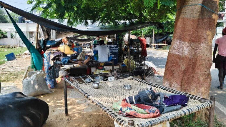 बिहार : नदियां उतर रही हैं, लेकिन बाढ़ का दर्द बरकरार, घर लौटकर फिर जिंदगी बसाने की चुनौती