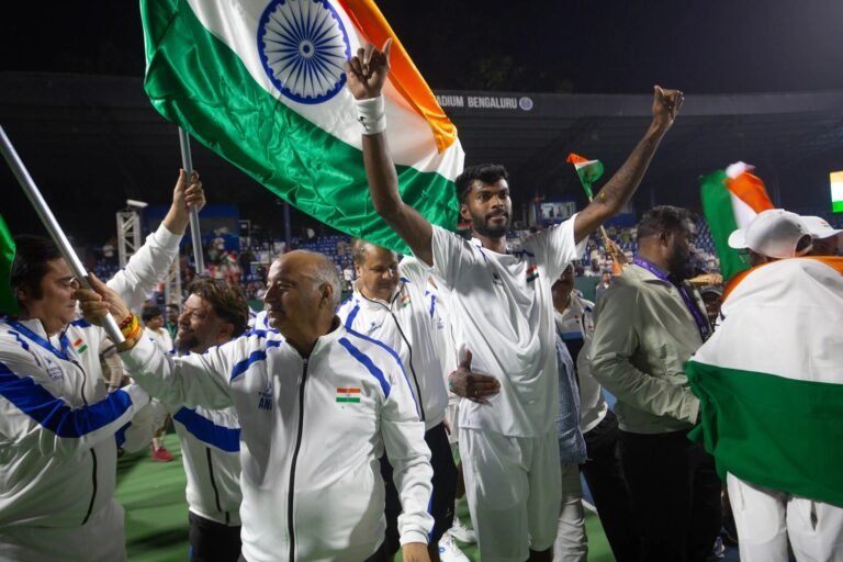 देश का प्रतिनिधित्व करना खिलाड़ियों पर अतिरिक्त दबाव लाता है: रोहित राजपाल