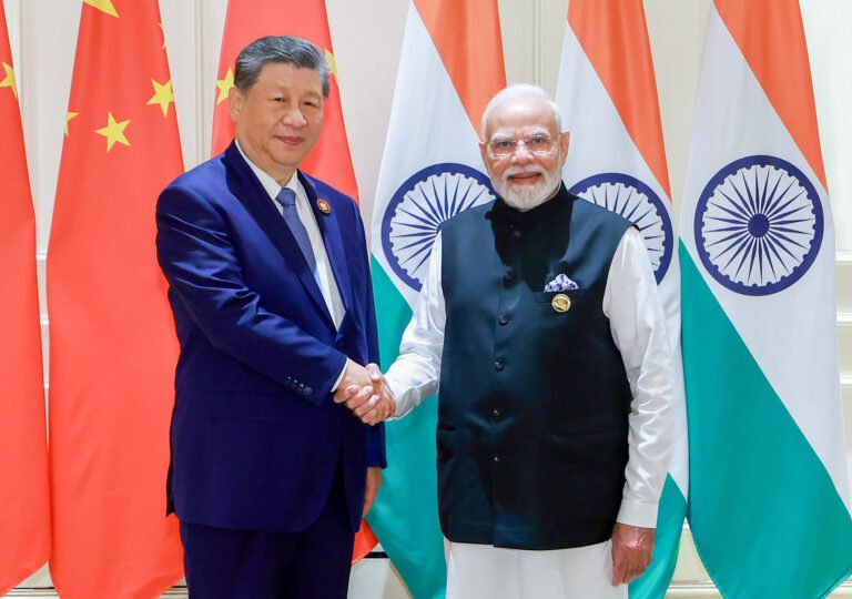 ब्रिक्स बैठक में मोदी का संदेश, आपसी हित और सम्मान से आगे बढ़ें भारत-चीन