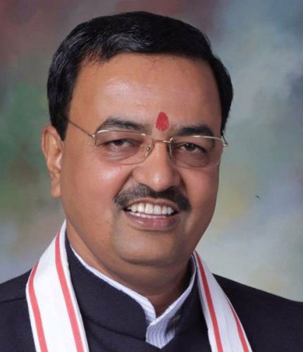 यूपी में दूध से गांवों की अर्थव्यवस्था को मिली धार, 72,669 महिलाएं बनीं लखपति दीदी
